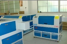 供應布料/皮革專用雙頭切割雕刻機 提升生產(chǎn)效率的智能化解決方案