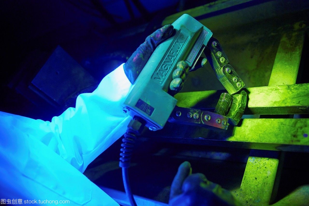 磁粉探傷 無(wú)損檢測(cè)實(shí)驗(yàn)室中的精準(zhǔn)裂縫控制